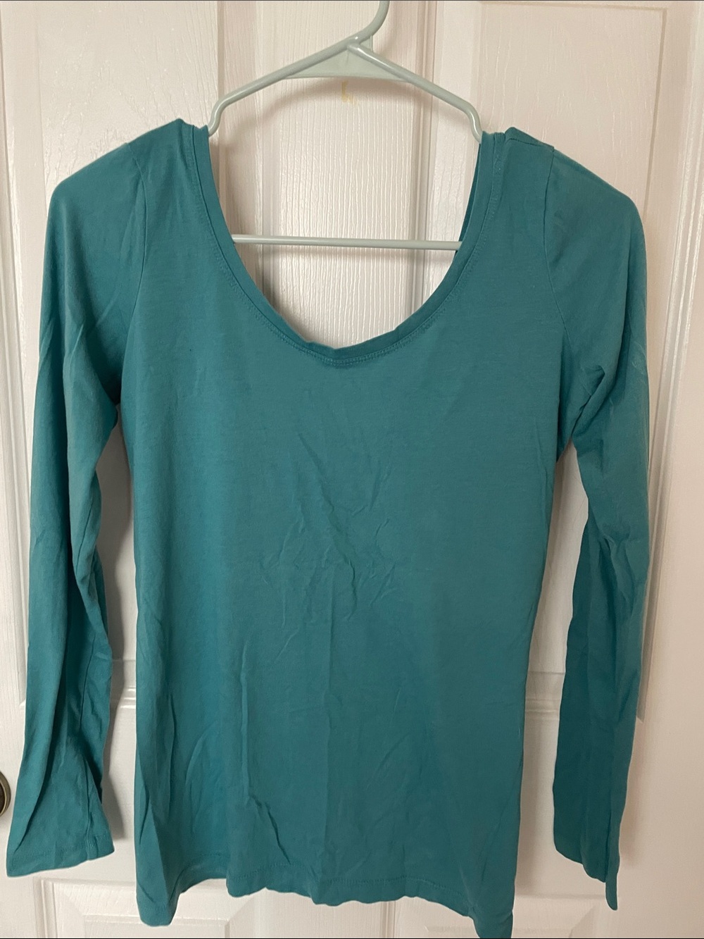 Fabletics Teal Long-Sleeve Scoop Neck Top